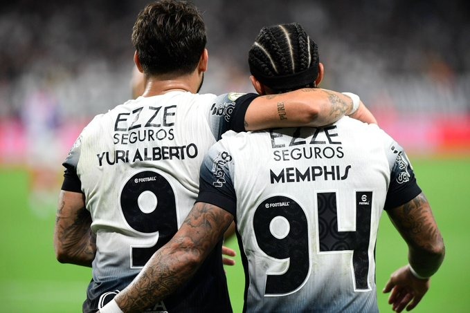 Yuri Alberto e Memphis 