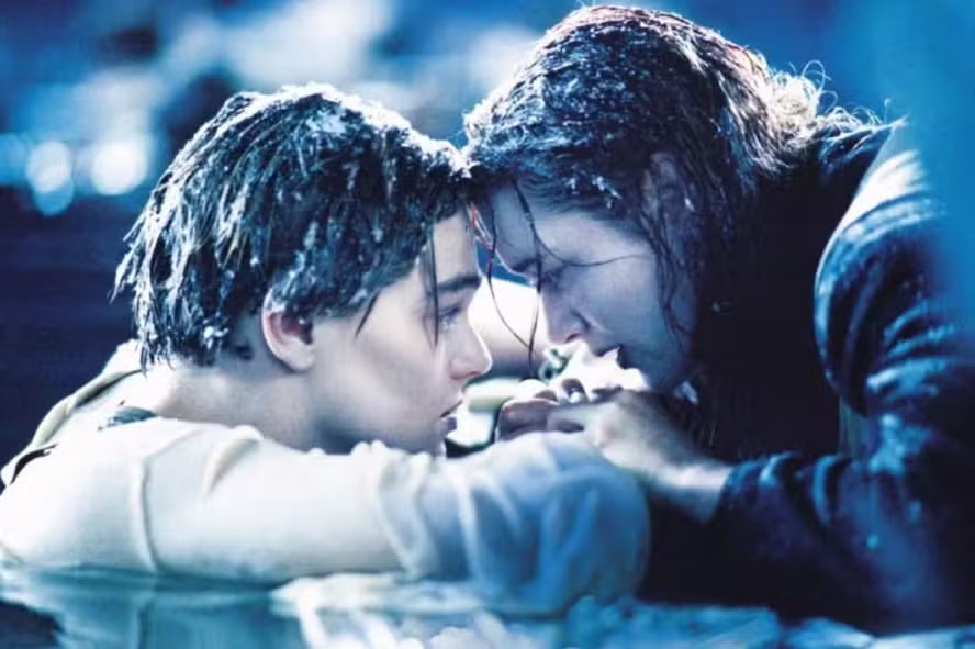 Cena de Titanic com Kate Winslet e Leonardo DiCaprio 