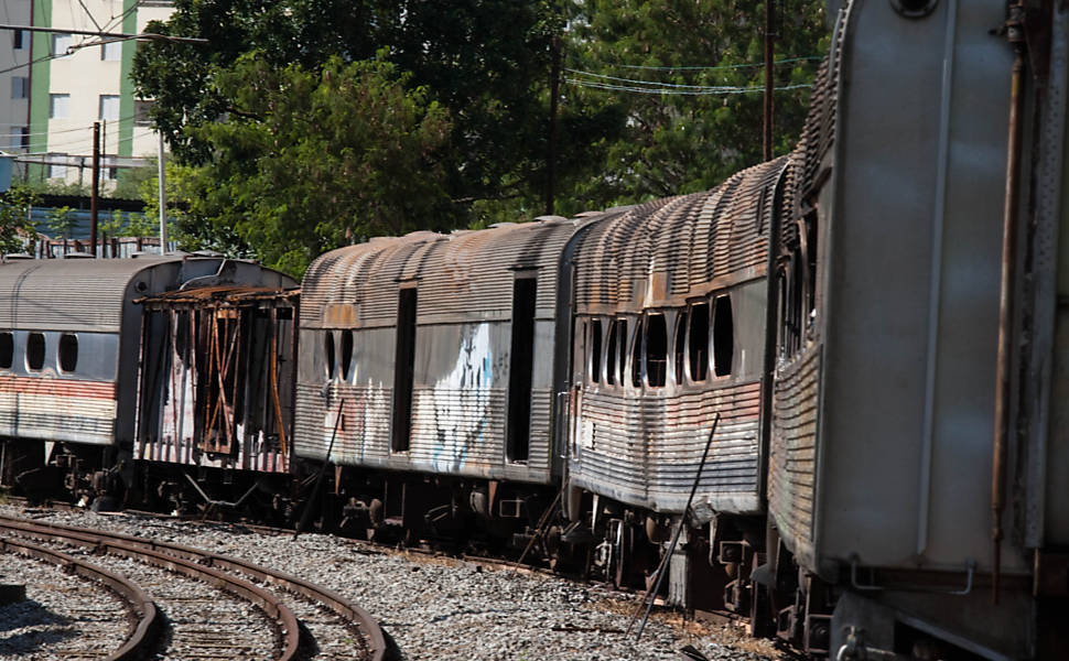 Malha da ferrovia que corta o Nordeste está sucateada