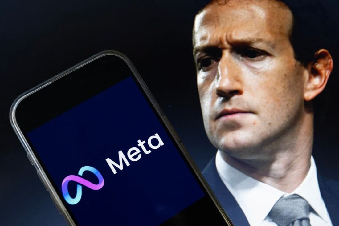 Mark Zuckerberg, CEO da Meta, e uma imagem do logotipo da Meta.