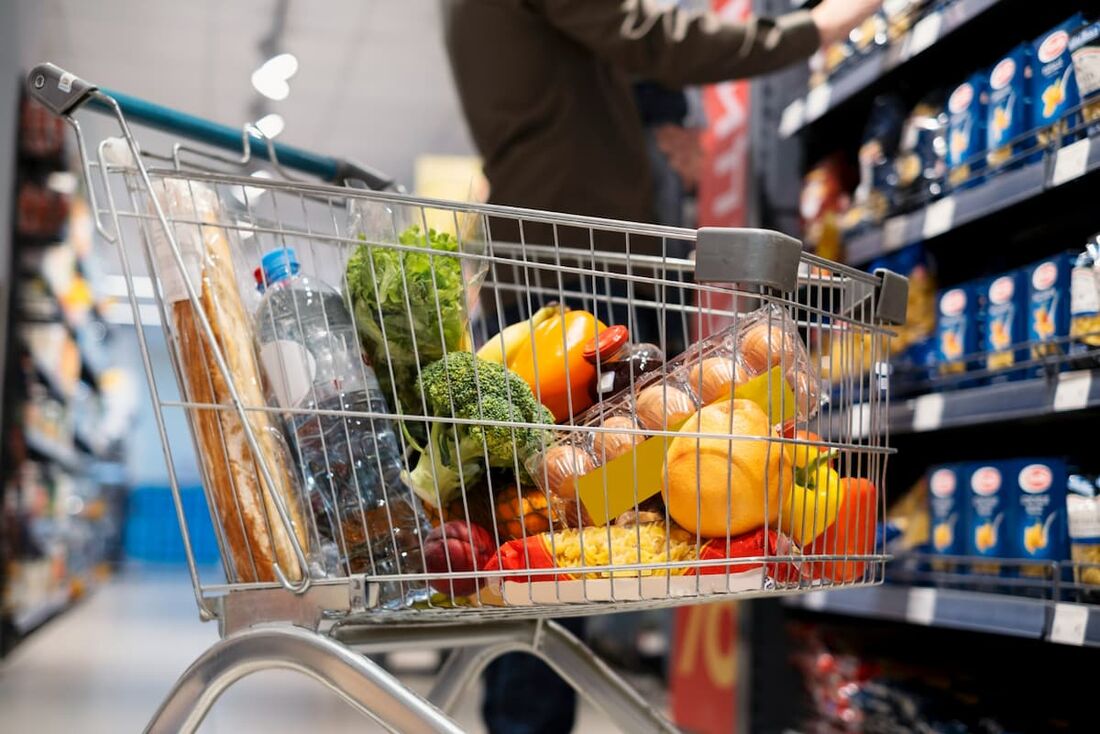 Pressão nos preços de alimentos impacta, principalmente, na população de baixa renda