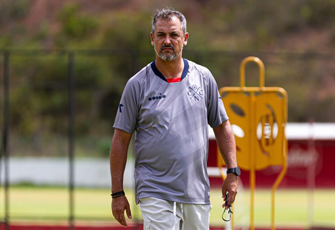 Marquinhos Santos, técnico do Náutico