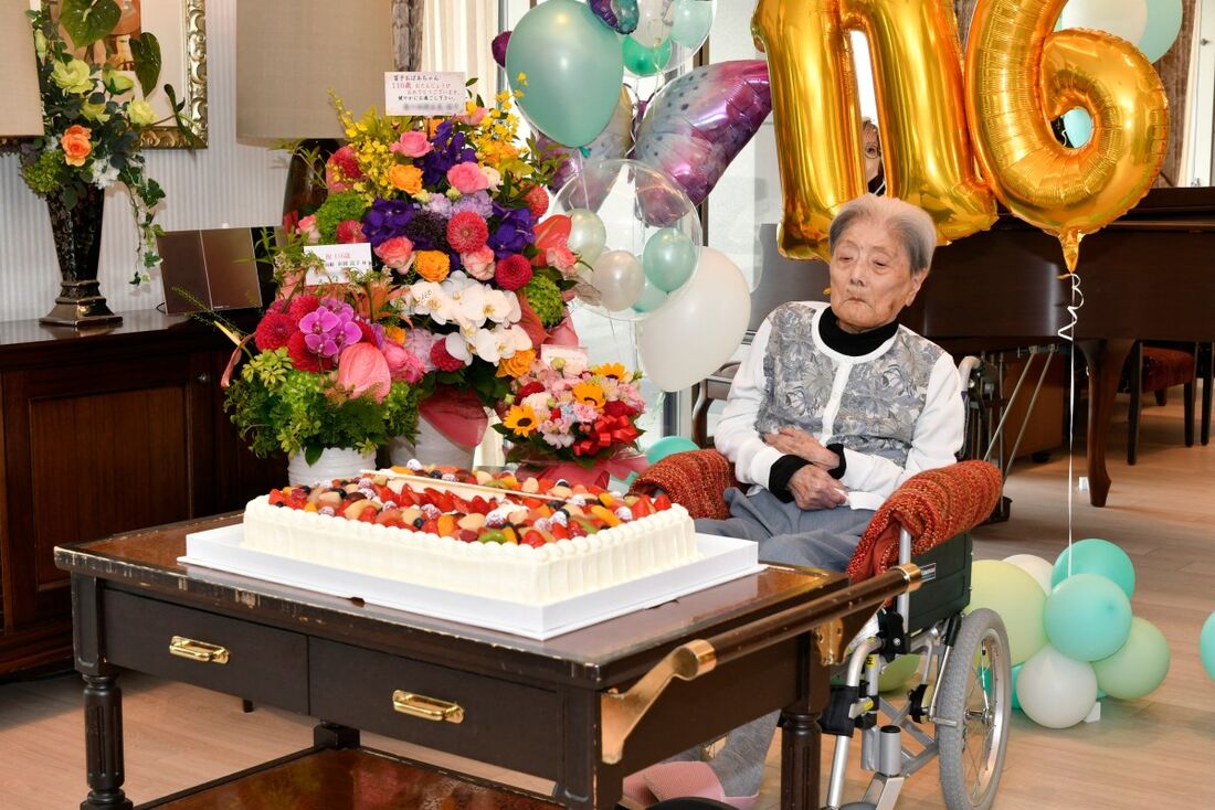 A japonesa Tomiko Itooka em seu aniversário de 116 anos