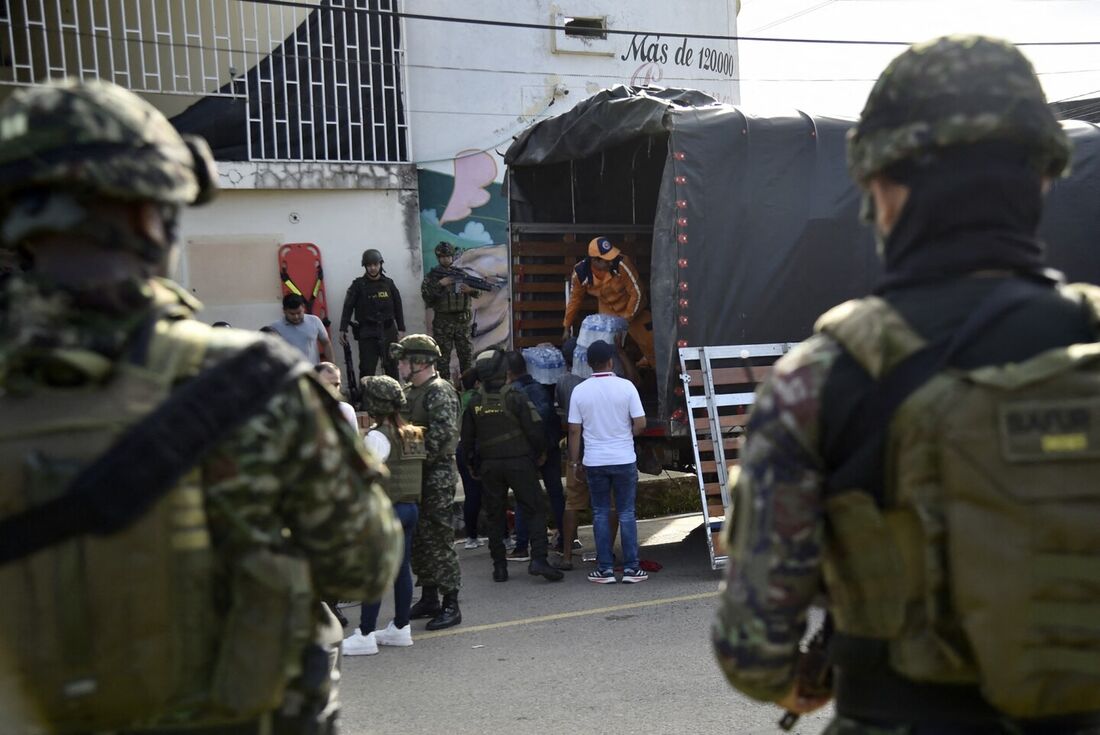 A violência deixa em xeque a aposta de paz do governo do presidente Petro com todos os grupos armados da Colômbia