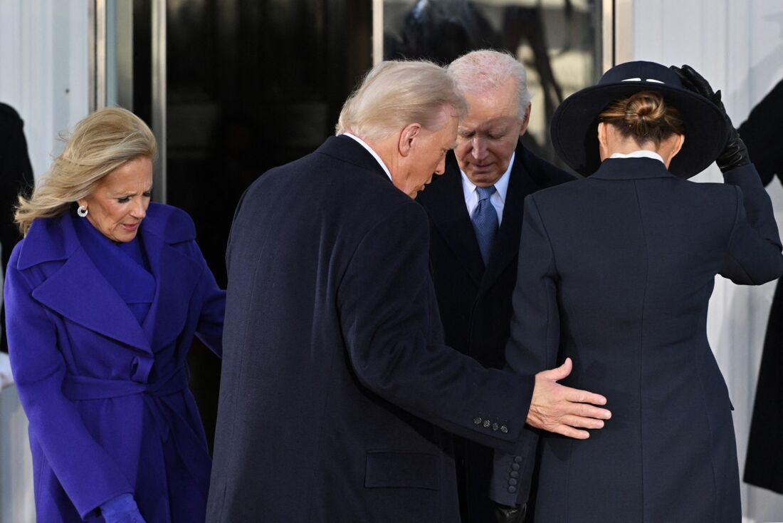 Joe e Jill Biden recebem Donald e Melania Trump na Casa Branca