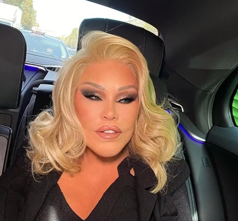 A socialite Jocelyn Wildestein 