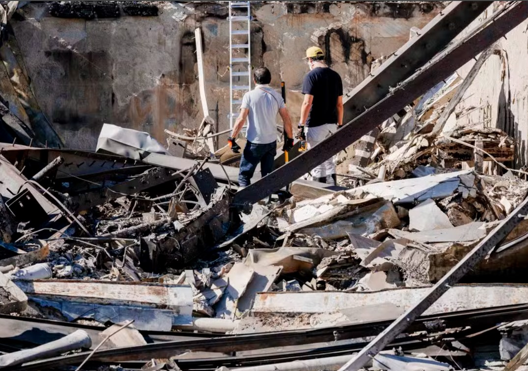 Casa do colecionador Ron Rivlin foi destruída pelo fogo, levando consigo mais de 200 obras de arte