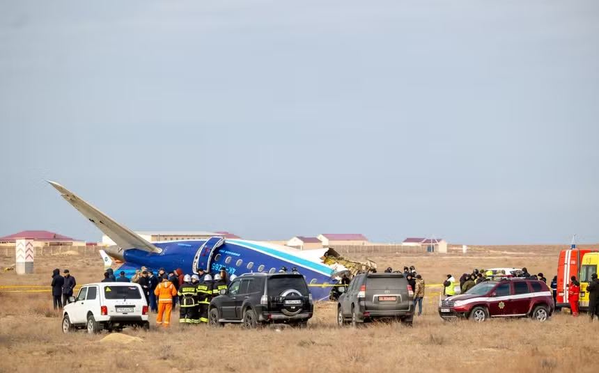 Queda de avião no Cazaquistão