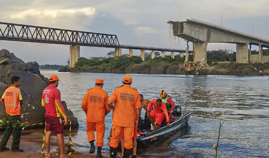 Buscas na Ponte Juscelino Kubitschek de Oliveira, que ligava os estados do Maranhão e Tocantins pela BR-226