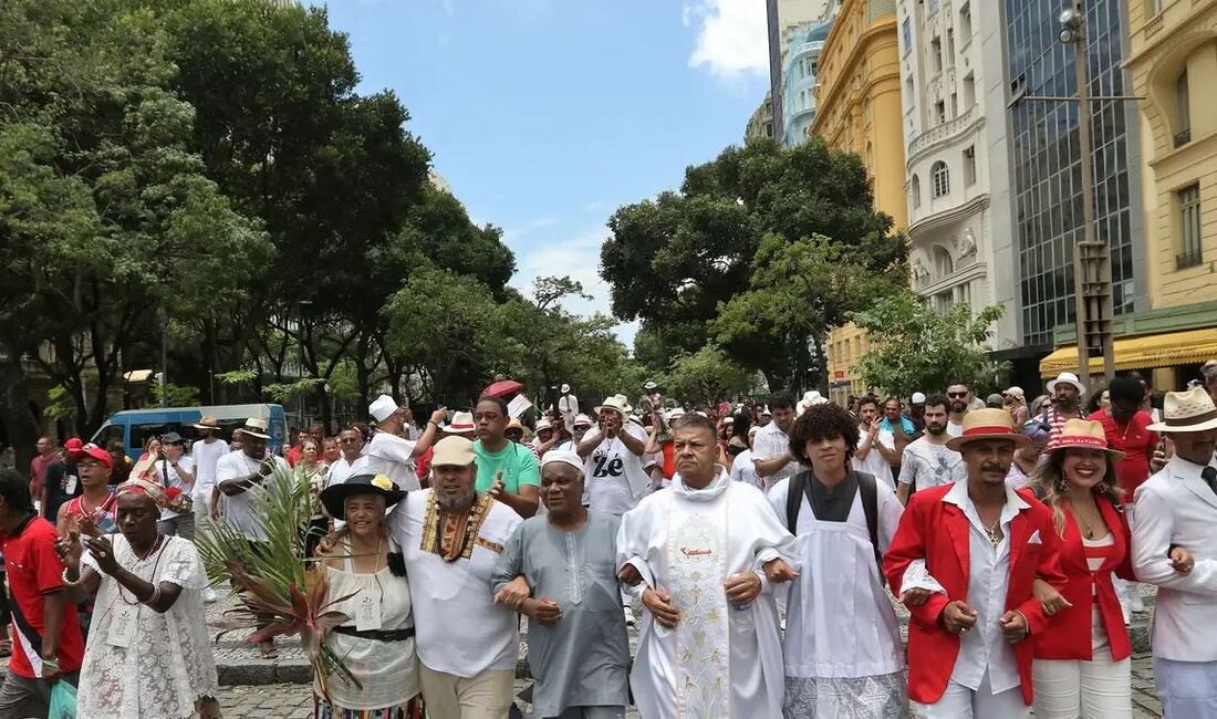  Dia do Combate à Intolerância Religiosa foi oficializado pela Lei Federal n&ordm; 11.635/2007, para marcar a data de falecimento da Mãe Gilda de Ogum