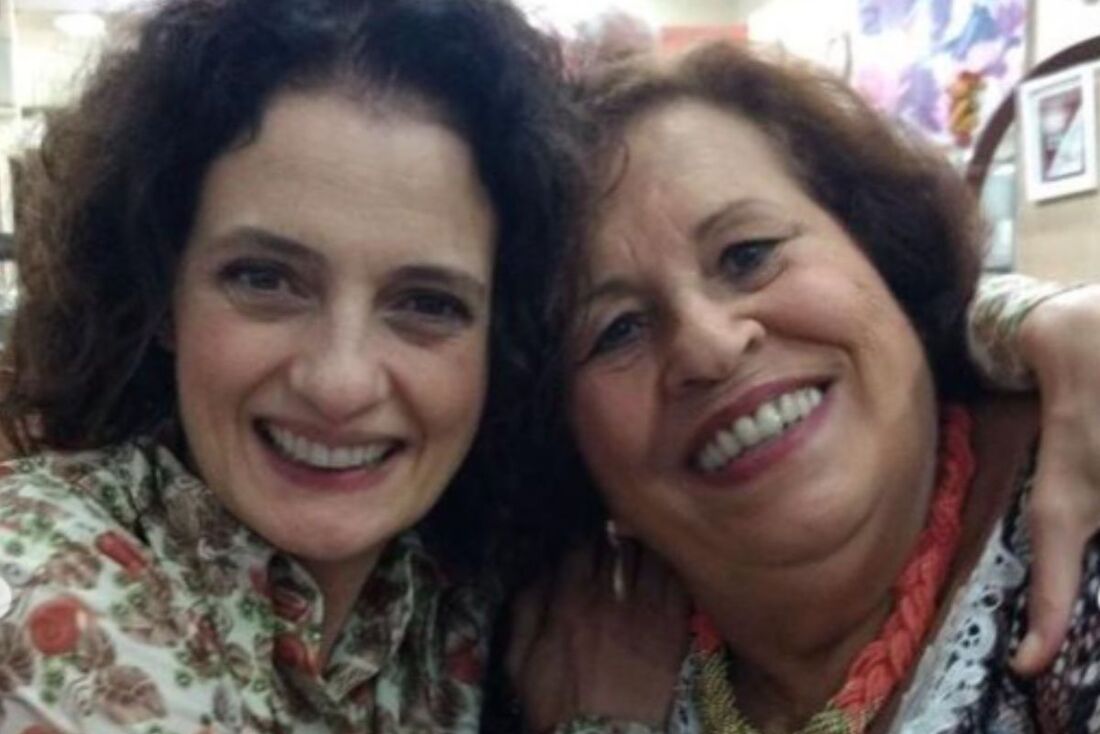 Denise Fraga comunicou a morte da mãe, Wilma Fraga, através das redes sociais 