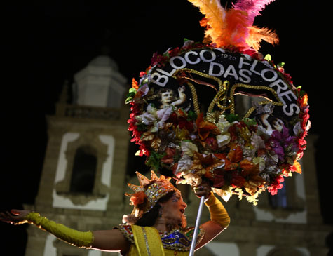 Bloco das Flores homenageia as flabelistas em 2025