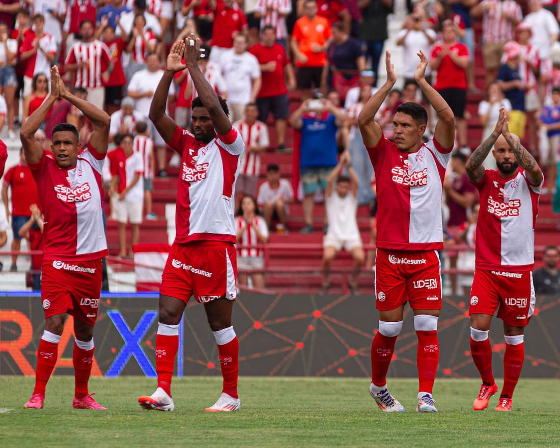 Após empate do Náutico, Bruno Mezenga vê "resultado ruim", mas enaltece grupo