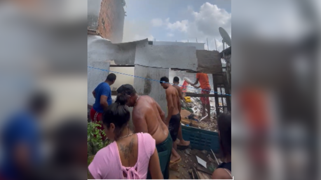 Incêndio atingiu antiga palafita na comuidade do Bode, na Zona Sul do Recife