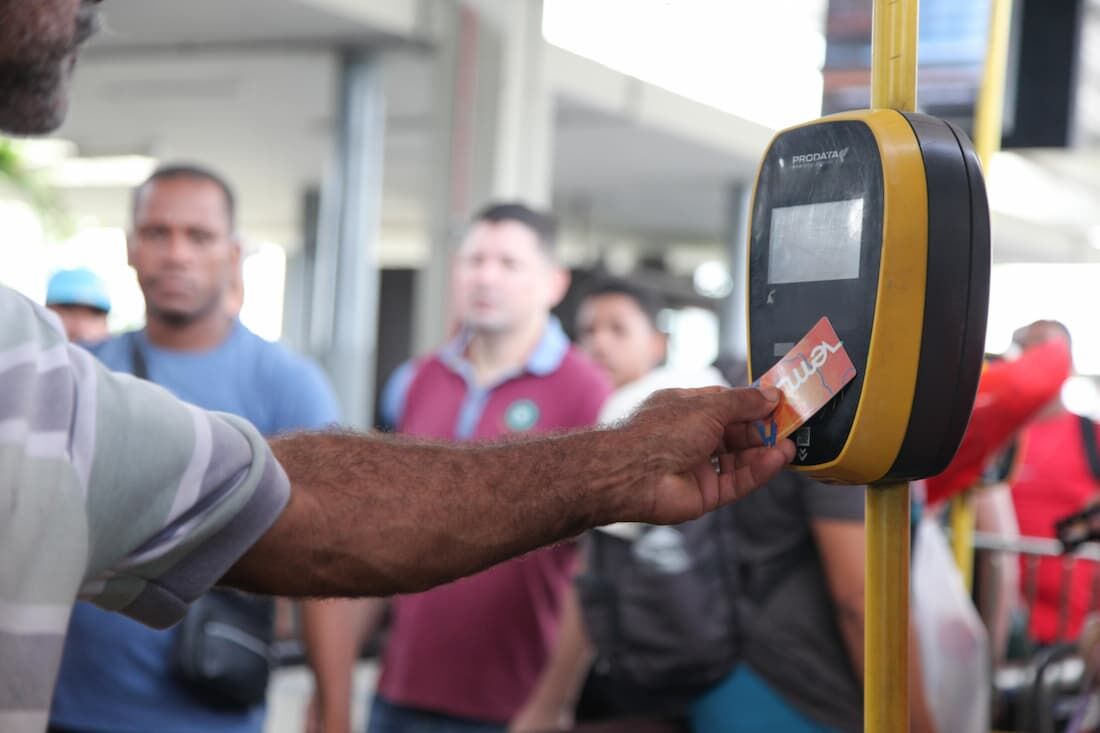 Passageiros avaliam reajuste da passagem de ônibus no Grande Recife e apontam melhorias