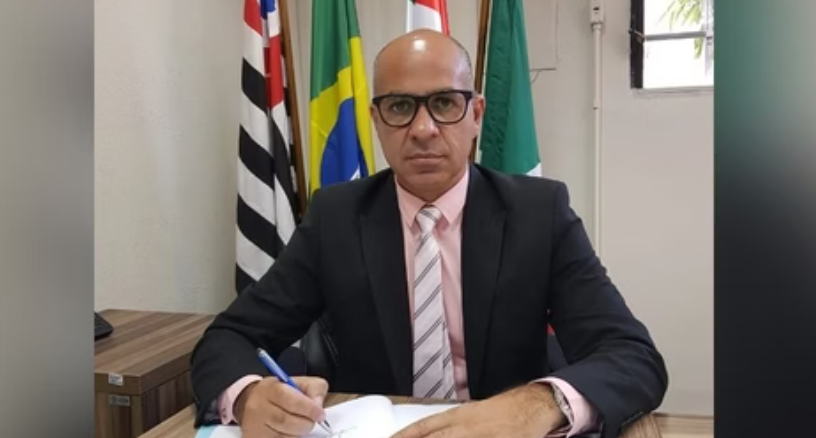 Adilson Custódio Moreira foi atingido dentro do prédio da prefeitura