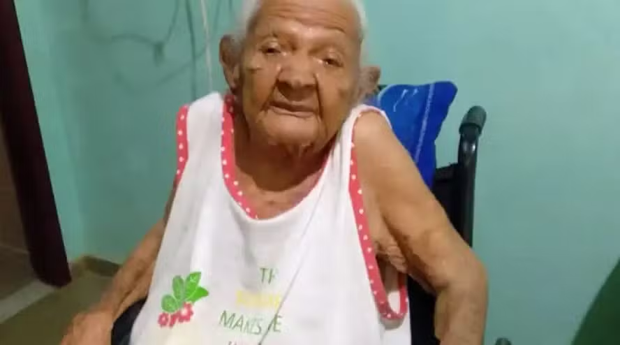 Dona Deolira, de 119 anos, nascida em Porciúncula e moradora de Itaperuna