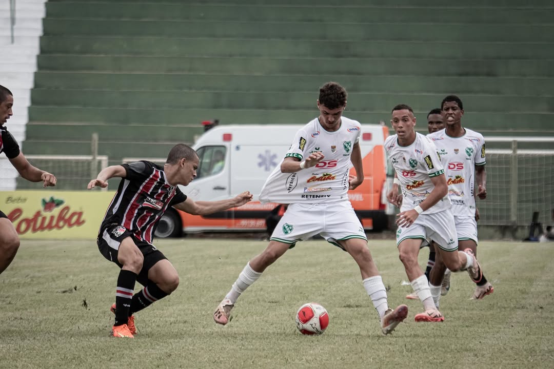 Santa Cruz segurou o empate diante do Tanabi