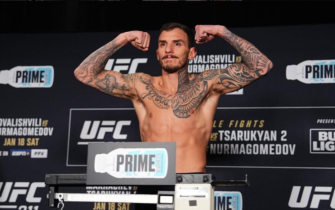 Renato Moicano tenta seu primeiro cinturão no UFC 