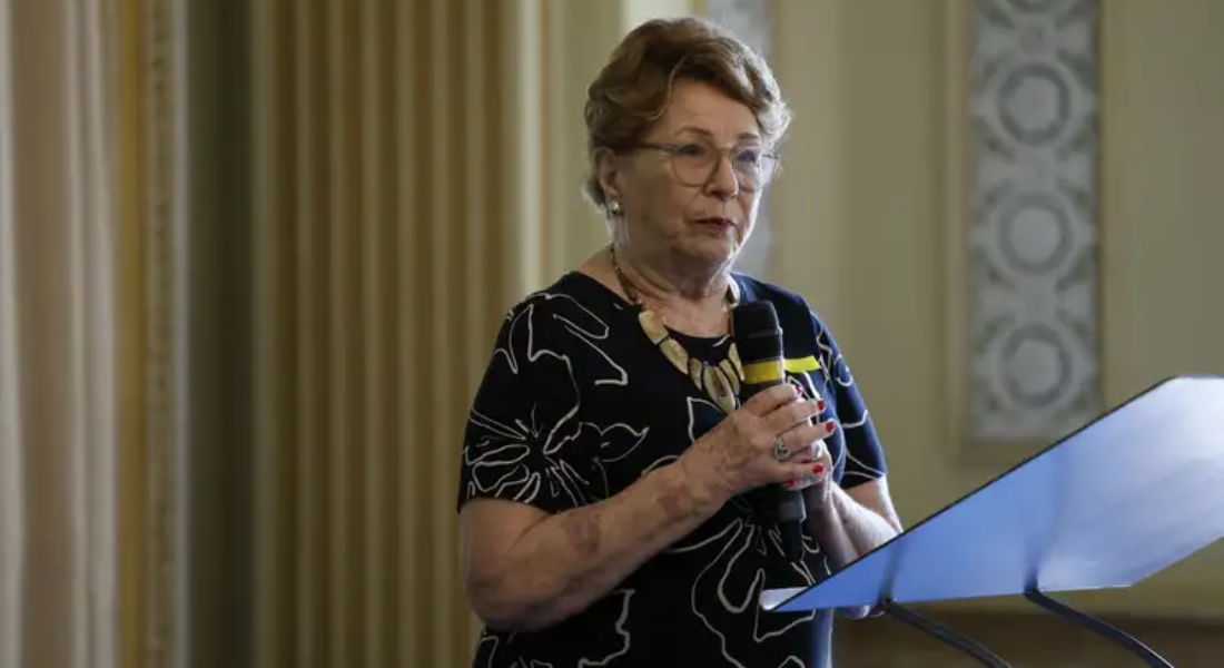 Rolande Fichberg, sobreviente do Holocausto, no ato pelos 80 anos da libertação de Auschwitz e em memória das vítimas, no Palácio da Cidade