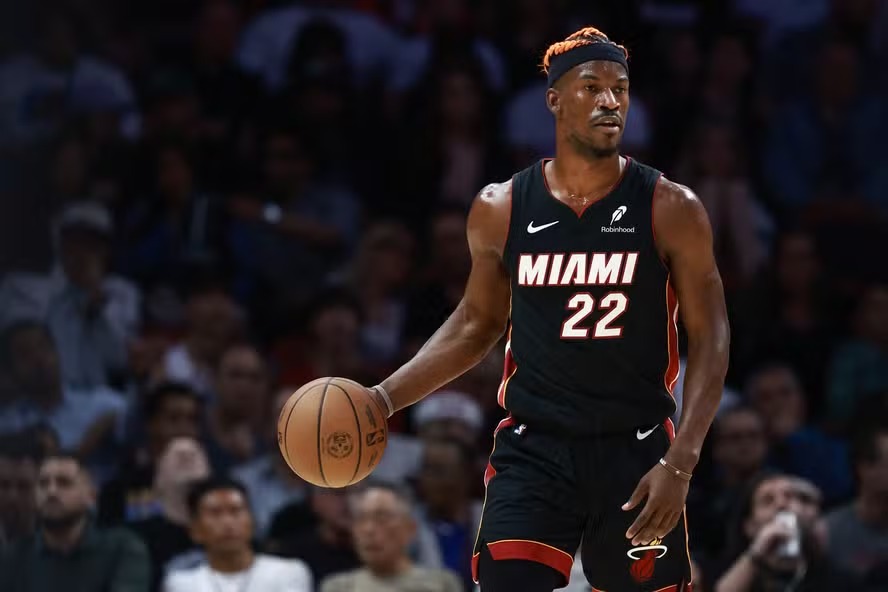 Jimmy Butler foi suspenso pelo Heat após manifestar desejo de sair da franquia 