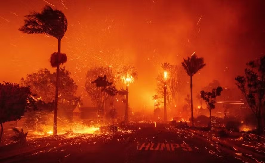 Megaincêndios em Los Angeles: autoridades alertam sobre perigo dos ventos 