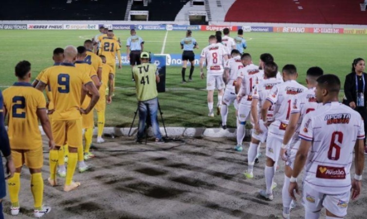 Retrô e Afogados no estádio do Arruda, em 2024