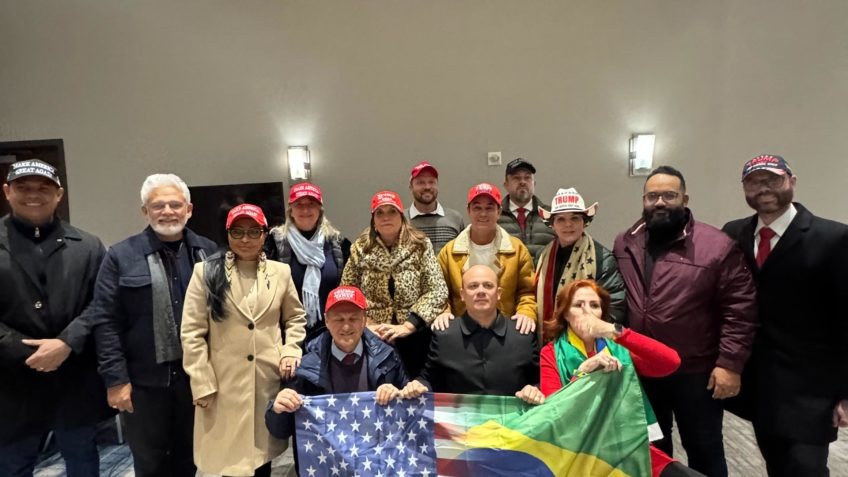 Congressistas brasileiros se reuniram em hotel para assistir à cerimônia de posse de Donald Trump como presidente dos Estados Unidos