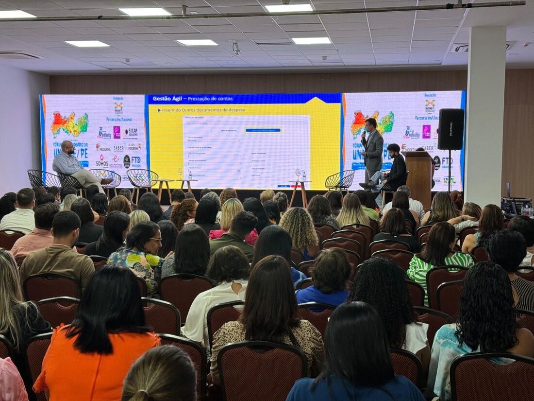 Seminário de educação reúne gestores da área no Recife