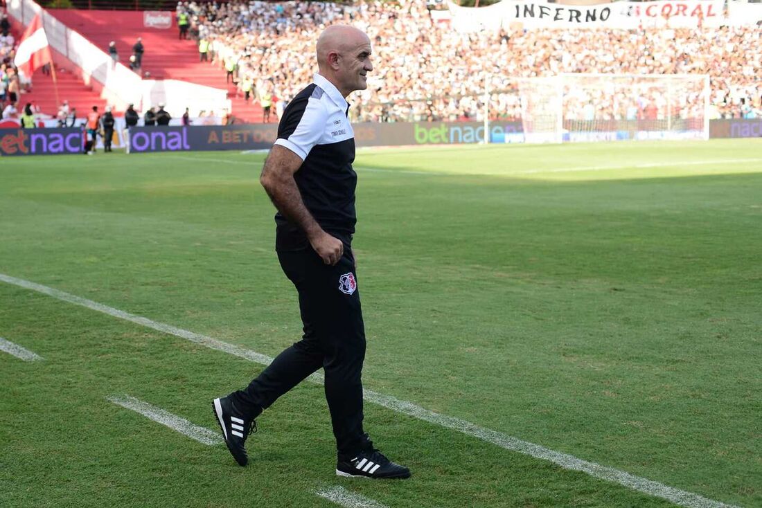 Itamar Schulle durante o Clássico das Emoções