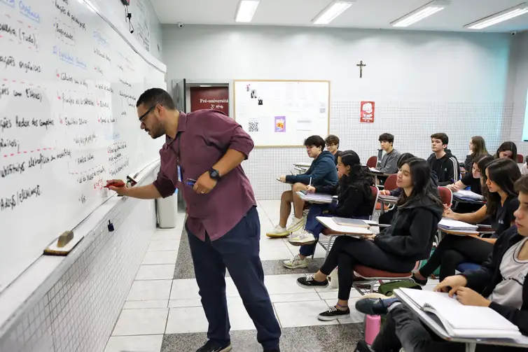 MEC publica edital do Prouni do 2º semestre; inscrição começa dia 30