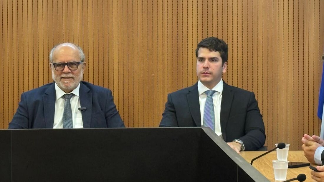Presidente da Comissão de Administração Pública, Waldemar Borges (PSB), e o vice, Antônio Coelho (UB)
