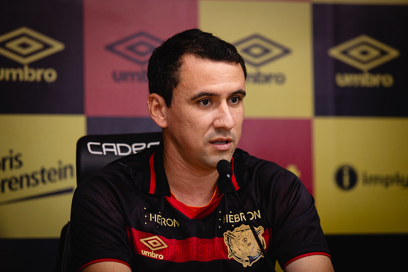 Pablo durante apresentação no Sport