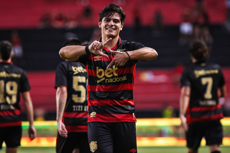 Lenny Lobato celebra gol pelo Sport sobre o Maguary