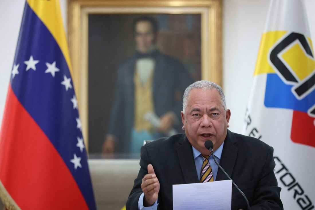 O presidente do Conselho Nacional Eleitoral (CNE), Elvis Amoroso