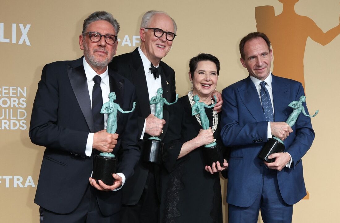 O elenco de Conclave, da direita para esquerda: Ralph Fiennes, Isabella Rossellini, Sergio Castellitto e John Lithgow