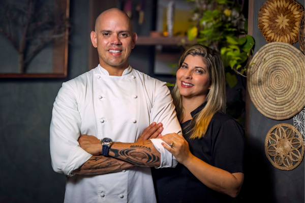 Os chefs Fabricio Lemos e Lisiane Arouca