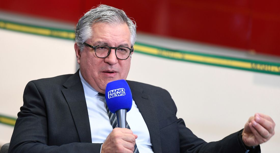 Padilha deve abrir mão de candidatura a deputado para concluir missão passada por Lula para a Saúde