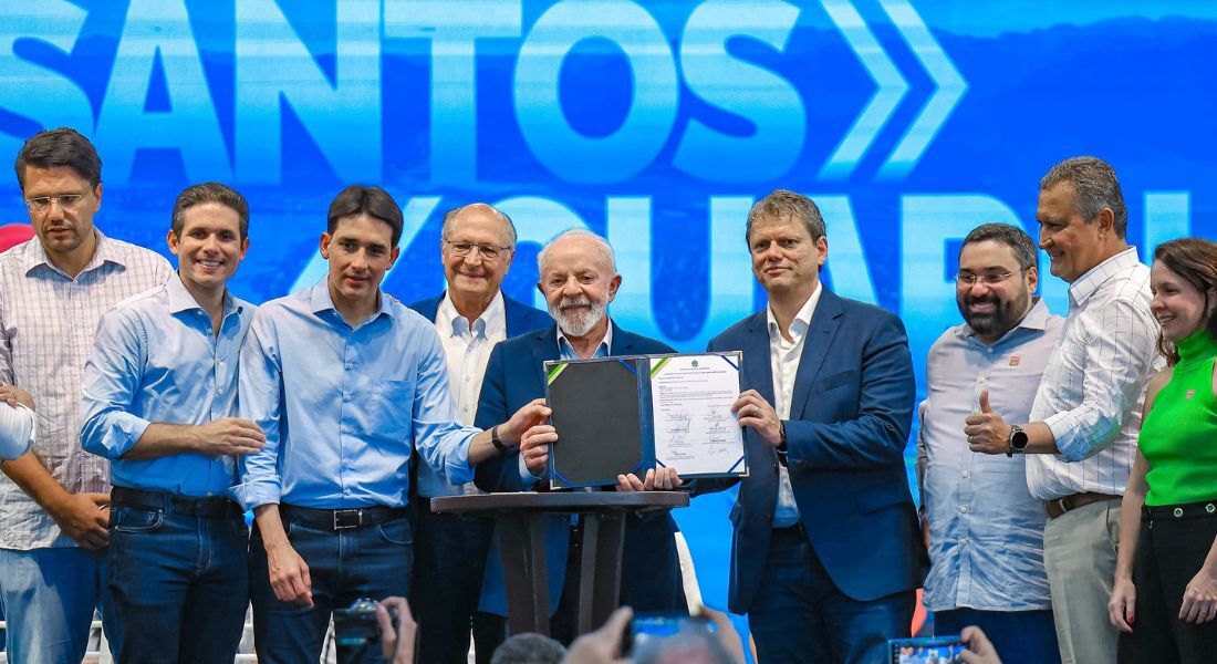 Lula e Tarcísio em cerimônia de túnel Santos-Guarujá