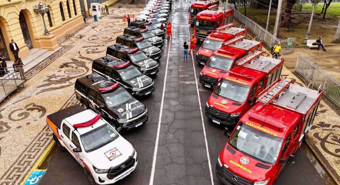 Governo de Pernambuco entrega novas viaturas e equipamentos para as Forças Operacionais