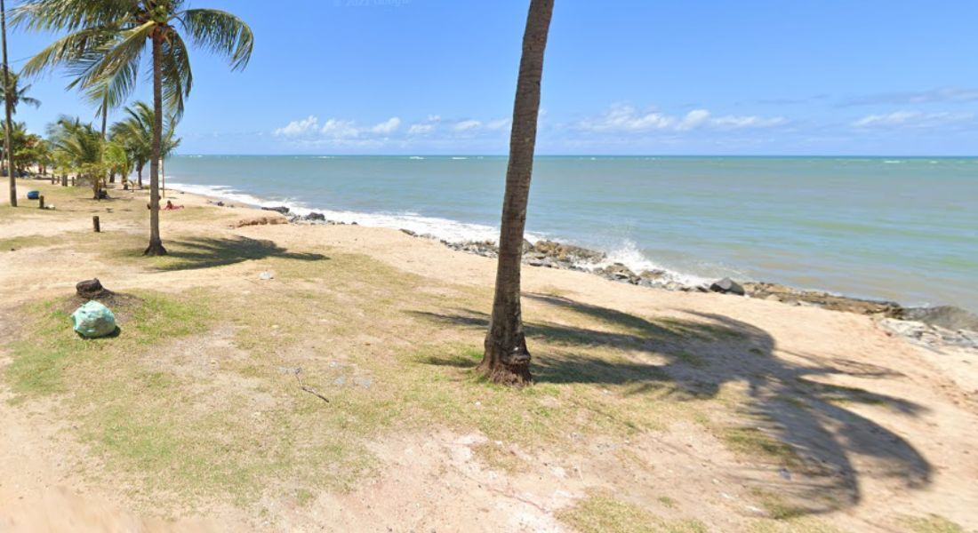 Um dos locais fica na Praia de Candeias, em Jaboatão
