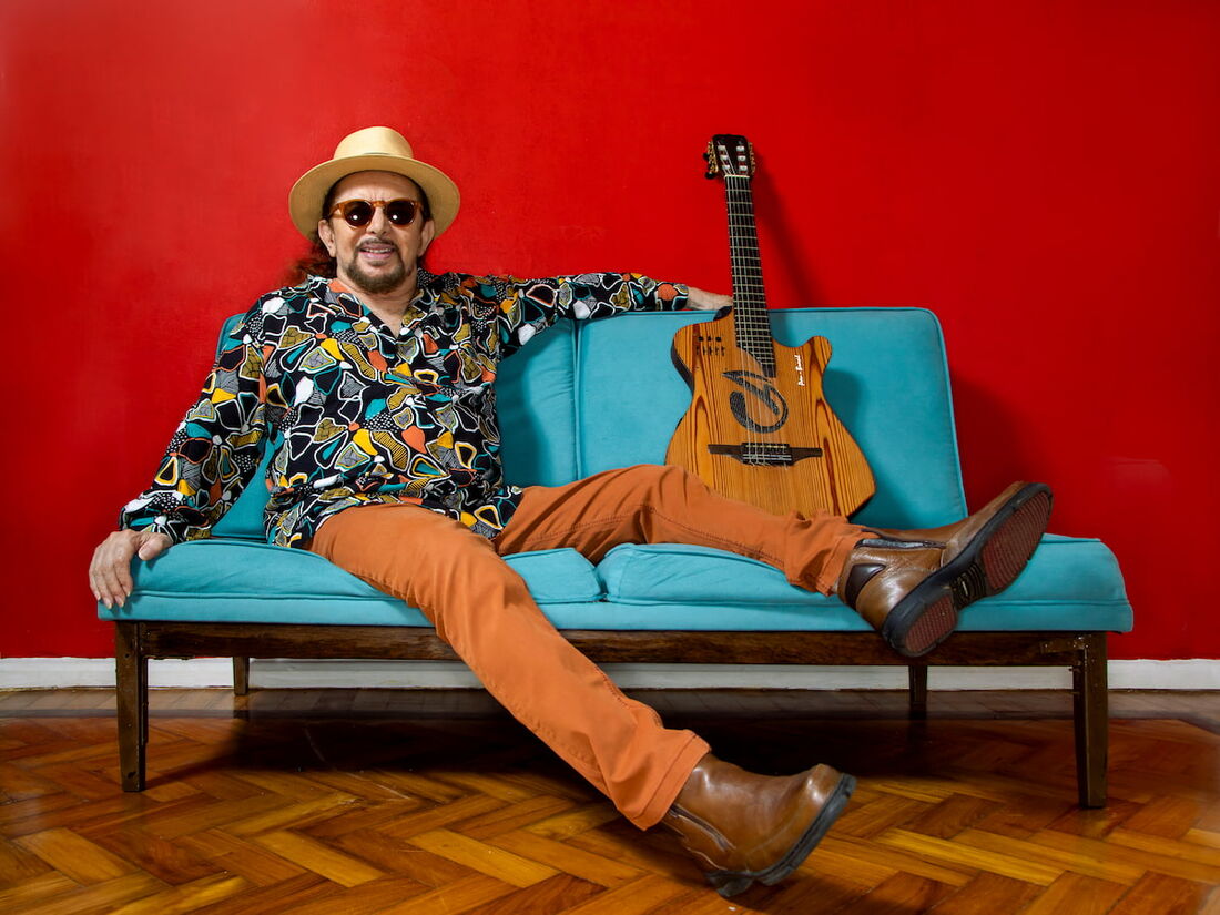 Geraldo Azevedo apresenta o single "Sempre valeu", um frevo inédito