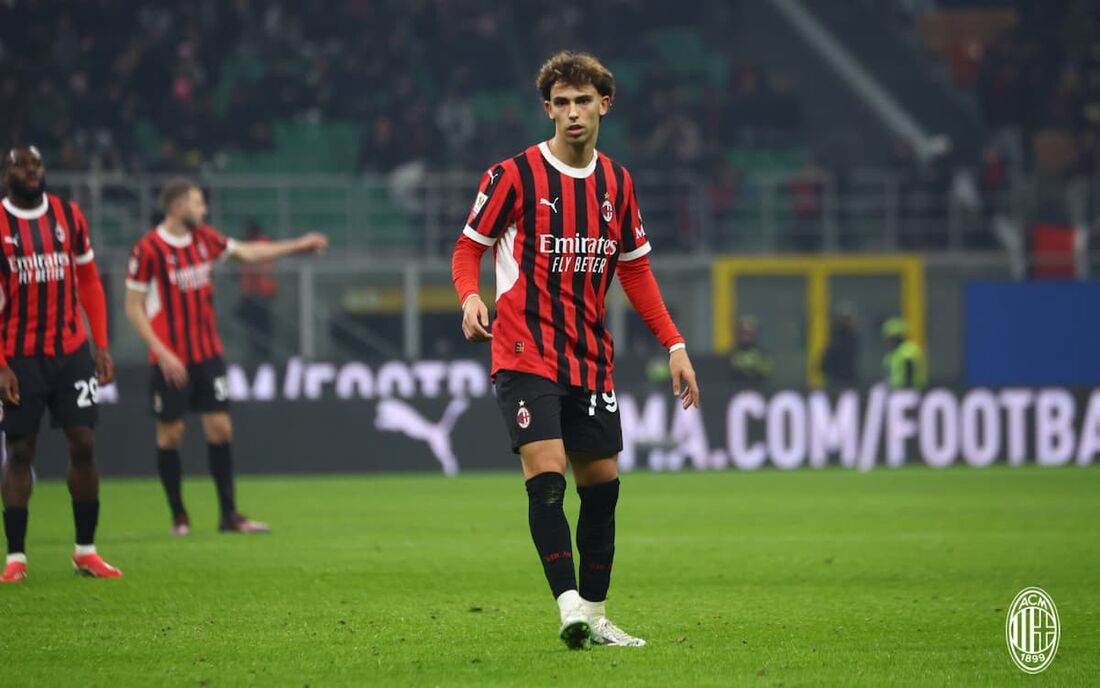  João Félix - atleta já aceitou a proposta salarial e as condições do contrato