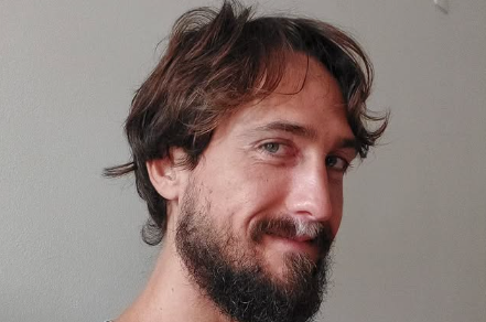 O ator Angel Ferreira