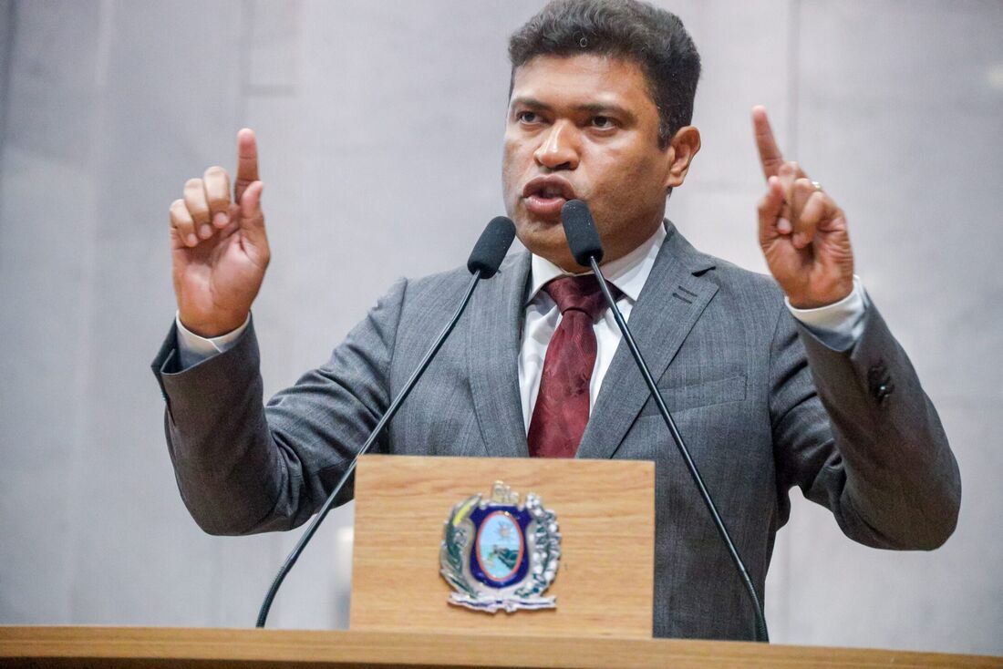 Deputado Joel da Harpa (PL) é escolhido para presidir a Comissão de Segurança Pública