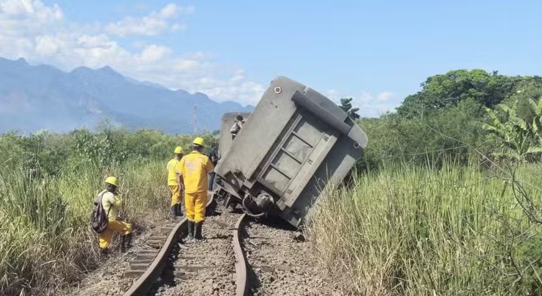 Trem do ramal Guapimirim descarrilou em Magé