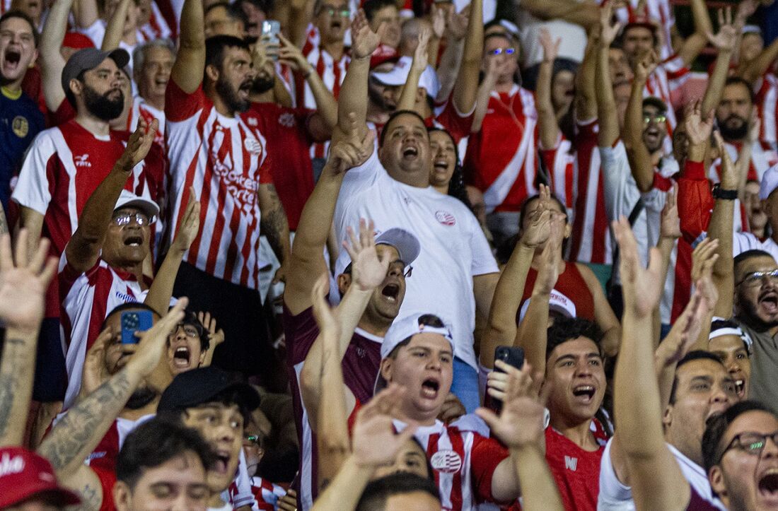 Torcida do Náutico, nos Aflitos 