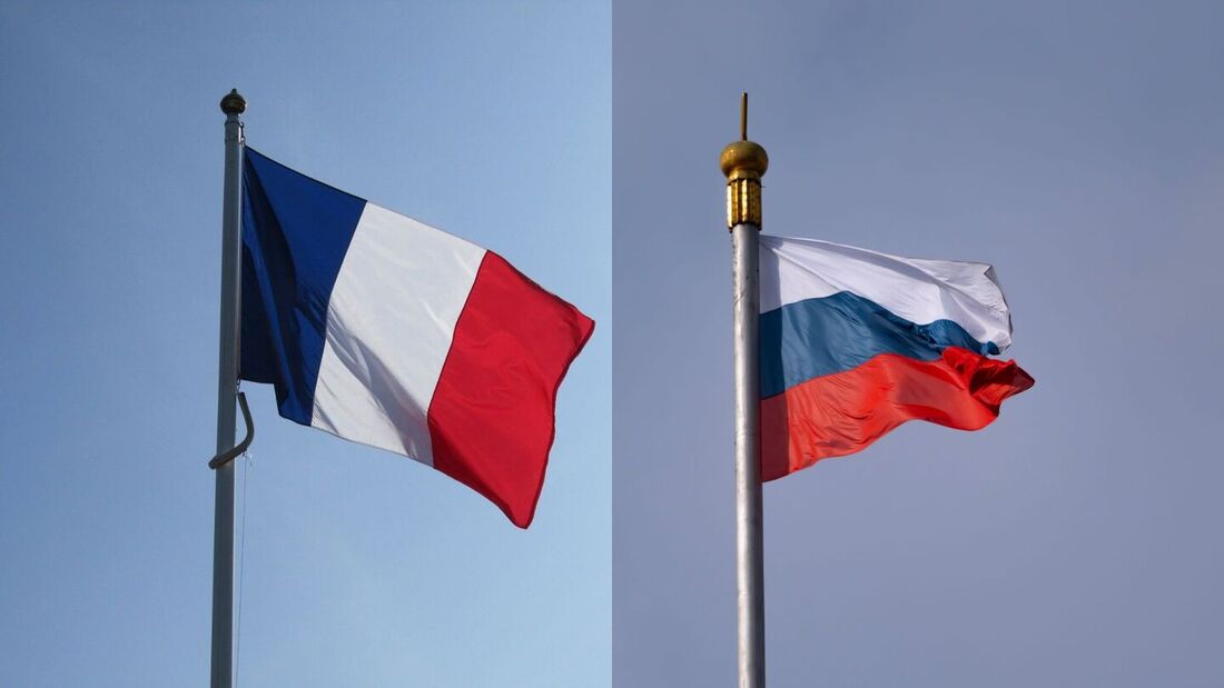 Bandeiras da França e da Rússia