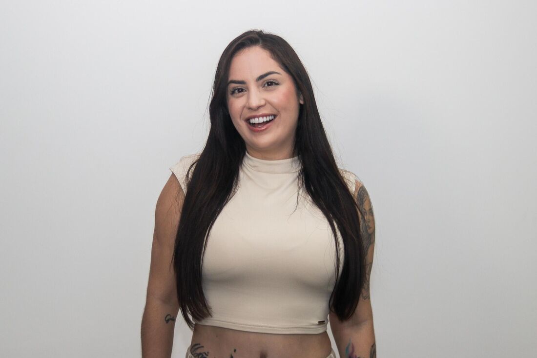 Raphaela Santos, cantora