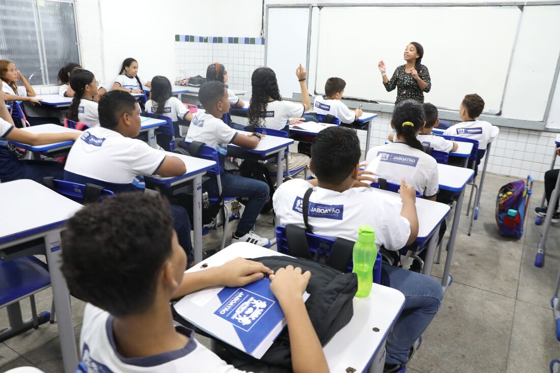 Início do ano letivo foi adiado para a próxima segunda-feira (10)